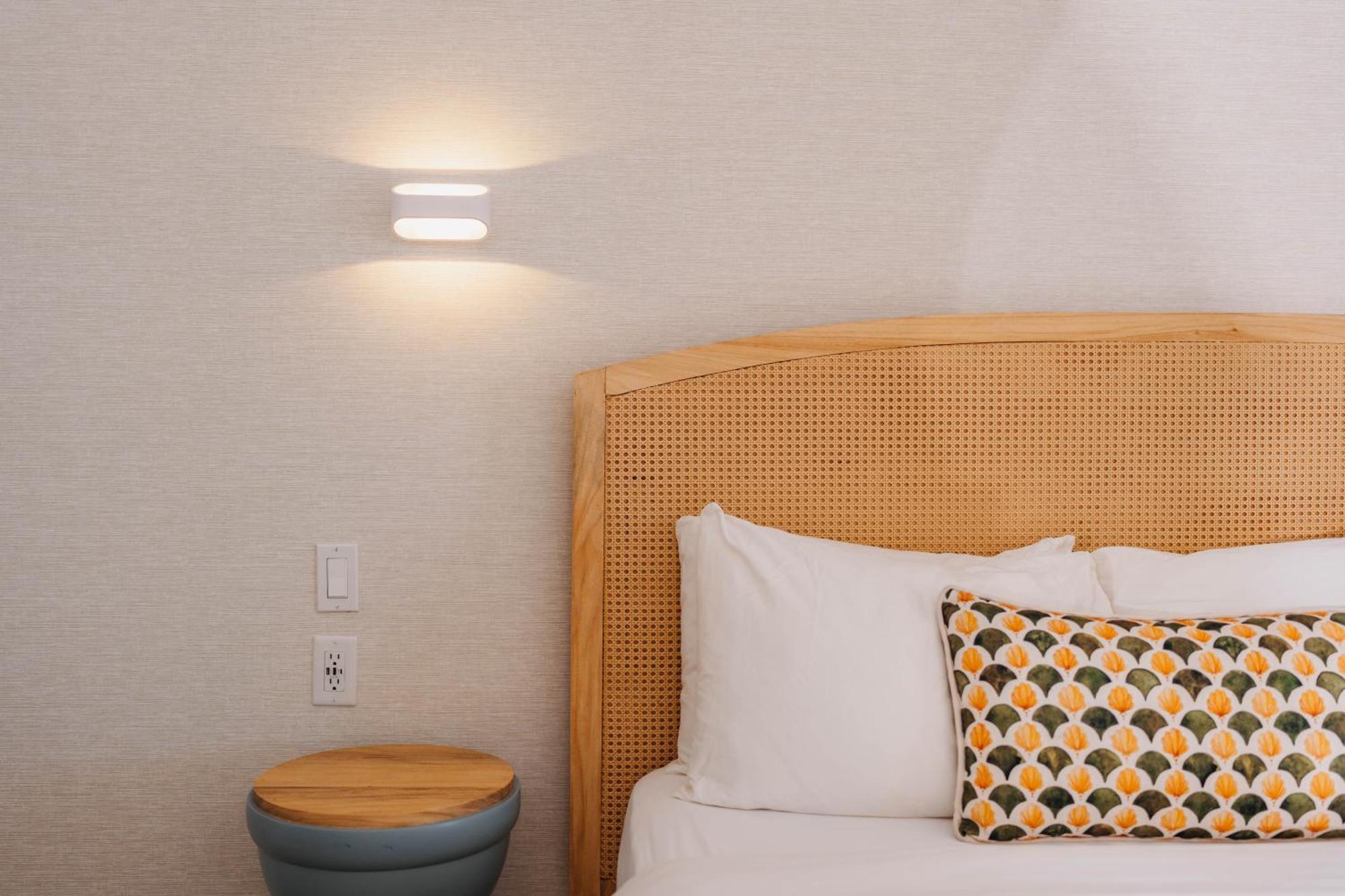 The Beach House Boutique Hotel West End Extérieur photo